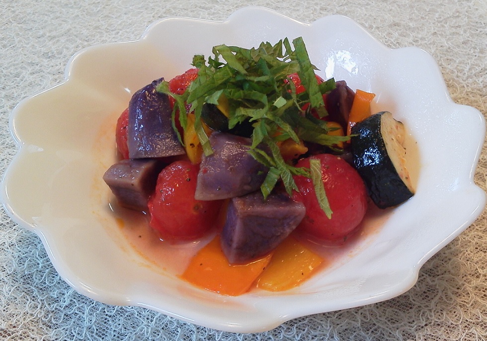 トマトと揚げ野菜のサラダ