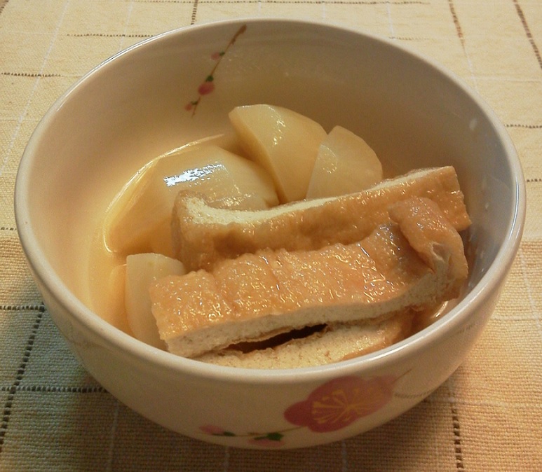 かぶと油揚げの煮もの