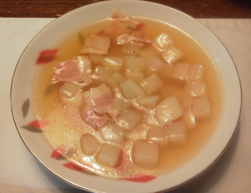 かぶとベーコンのスープ